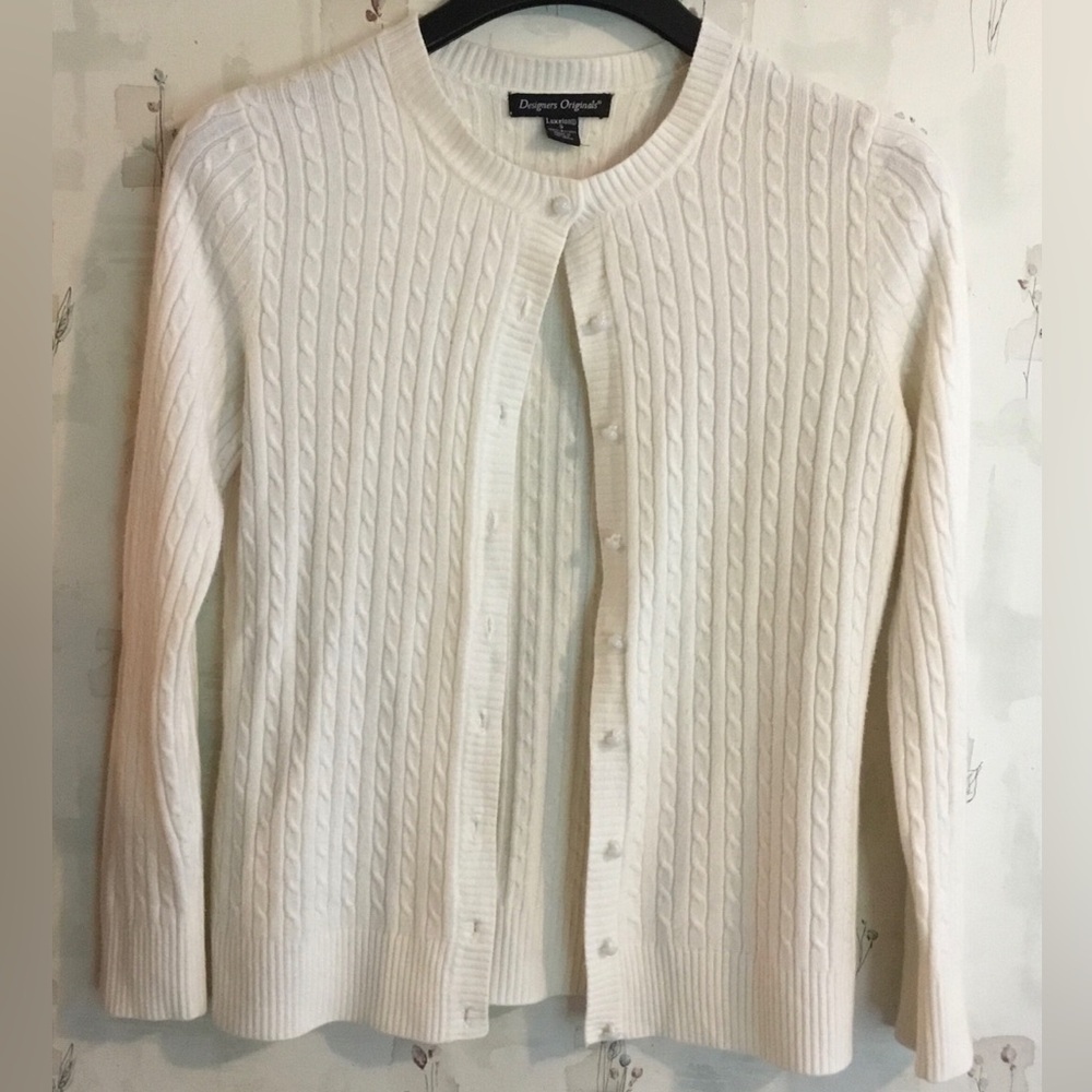 Designers Originals, Swiftie Off white round neck button up cardigan